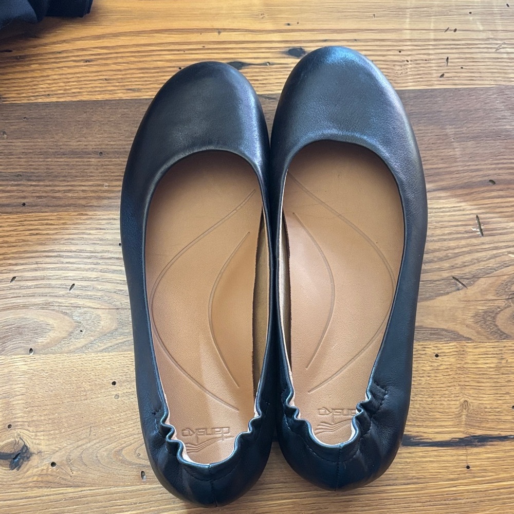 Dansko Mollie Black Leather Ballet Flats - worn once